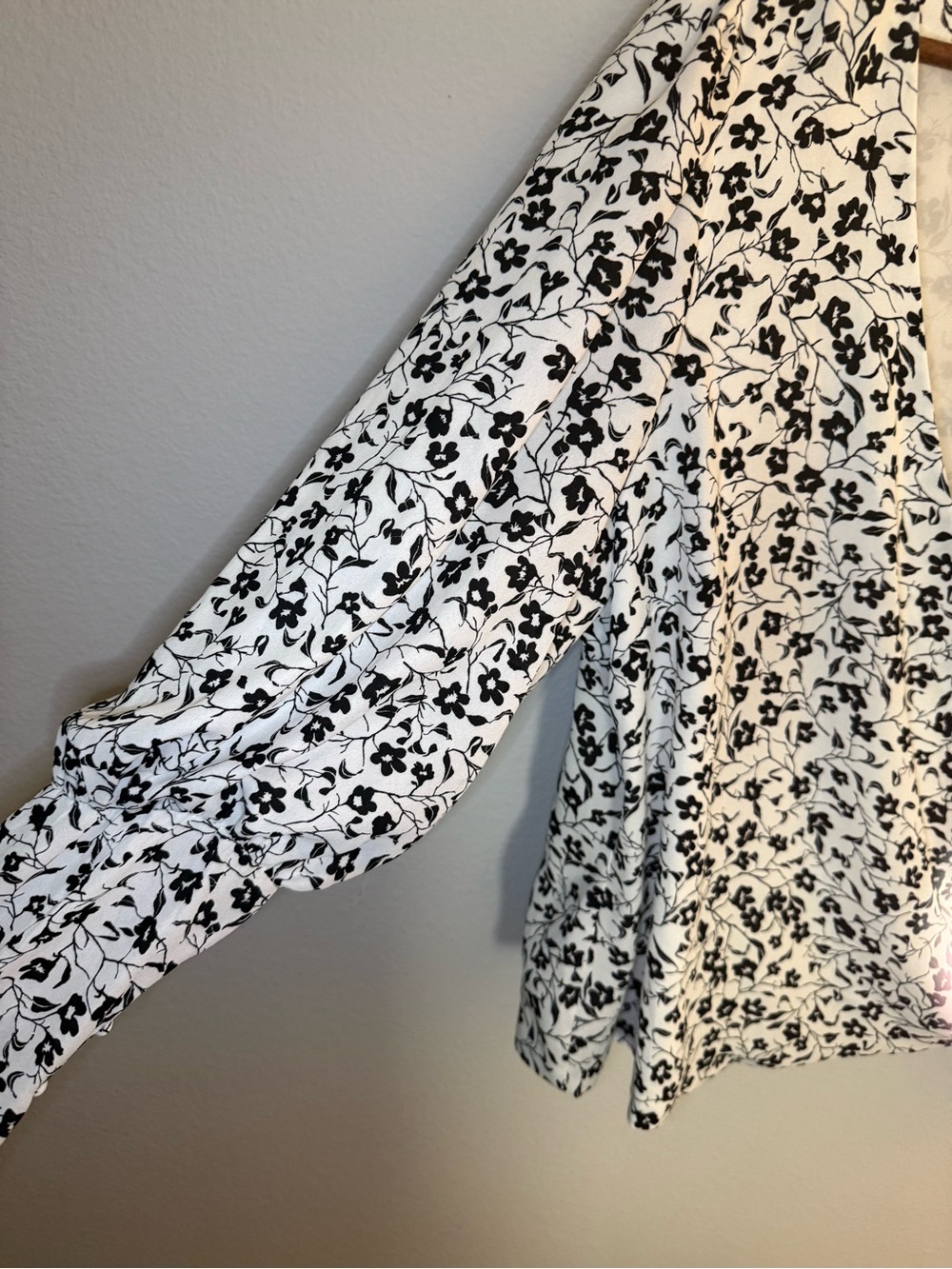 Astr Black and White Floral Wrap Blouse - Picture 5 of 8